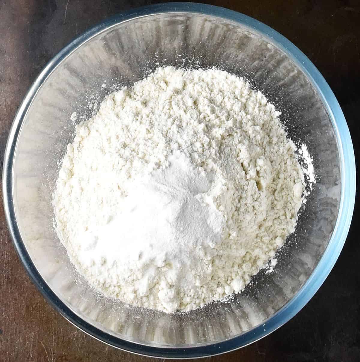 Flour mixture in large, glass bowl.